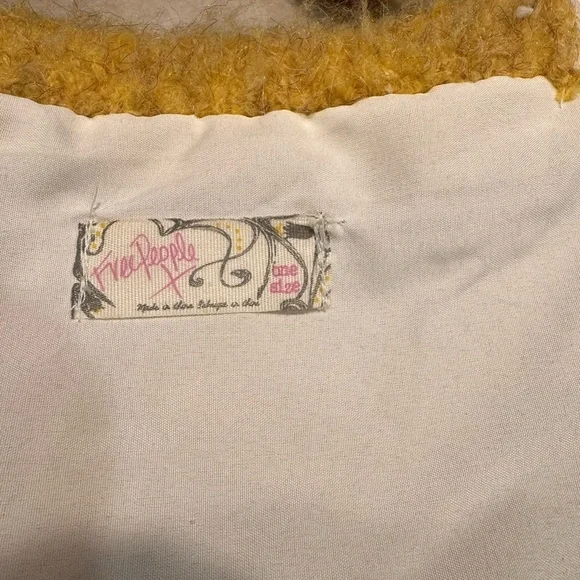 Free People Daisy Print Bag and Scarf Set - Picture 8 of 12